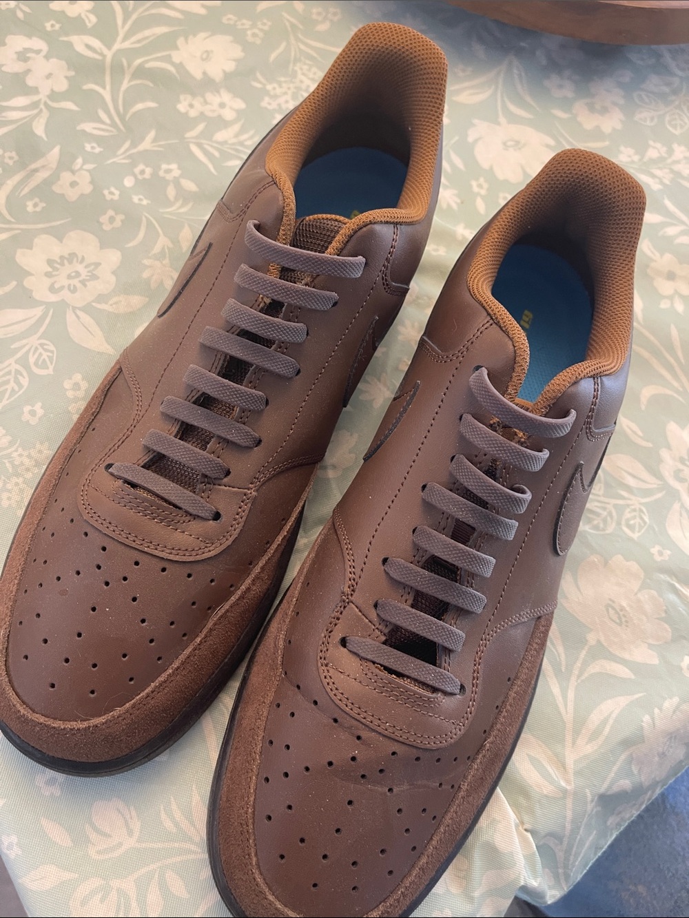 Nike Brown Low-Top worn once! with Tan Lining and after market insoles!